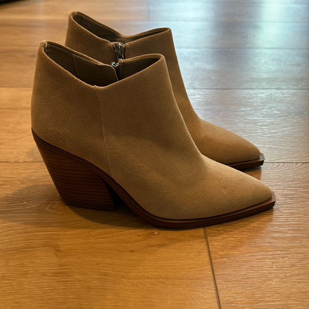 Vince Camuto block heel bootie